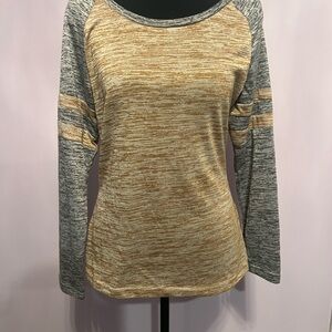 Stylish Long Sleeve Top - Heathered Gray and Tan